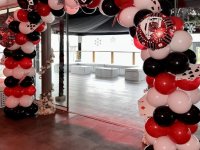 balloon-garland-casino-theme