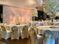 banquet-set-up-light-champagne-gold